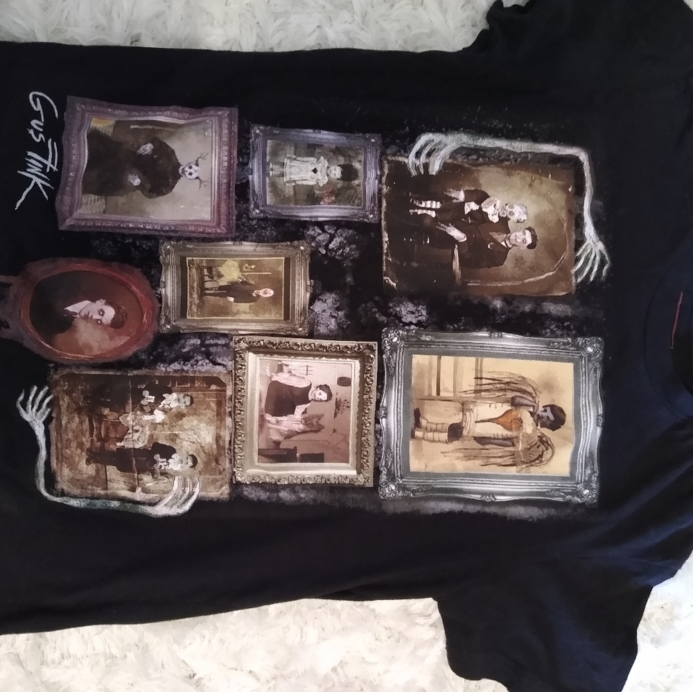Antique Horror portrait tee